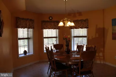 Dining - 4346 Mountain Rd, Pasadena, MD 21122 photo 2 of 2
