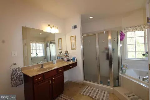 Bath - 4346 Mountain Rd, Pasadena, MD 21122 photo 2 of 2