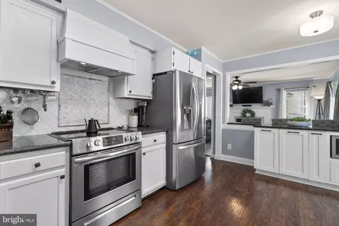 Kitchen - 3538 Forest Haven Dr, Laurel, MD 20724 photo 2 of 7
