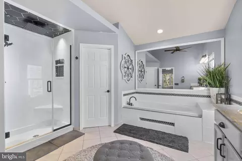 Bath - 3538 Forest Haven Dr, Laurel, MD 20724 photo 3 of 4