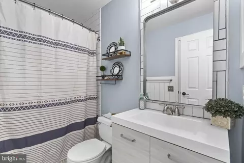 Bath - 3538 Forest Haven Dr, Laurel, MD 20724 photo 4 of 4
