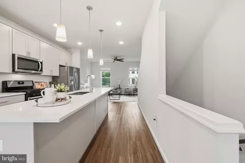 Entry Way - 3221 Watershed Blvd, Laurel, MD 20724 photo 2 of 7