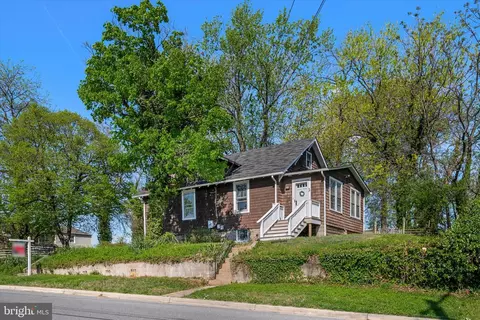 416 Seward Ave, Baltimore, MD 21225