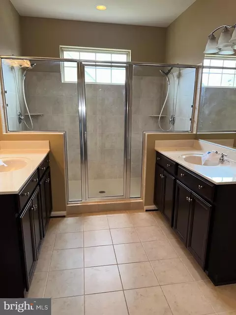 Bath - 8156 Ridgely Loop, Severn, MD 21144 photo 2 of 7