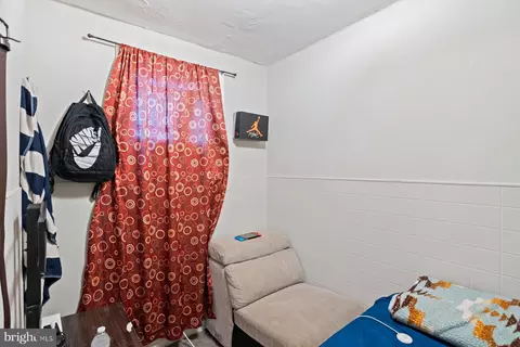 Bedroom - 942 1st St, Baltimore, MD 21225 photo 5 of 8