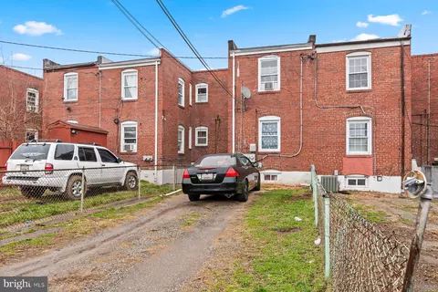 Exterior - 942 1st St, Baltimore, MD 21225 photo 2 of 3