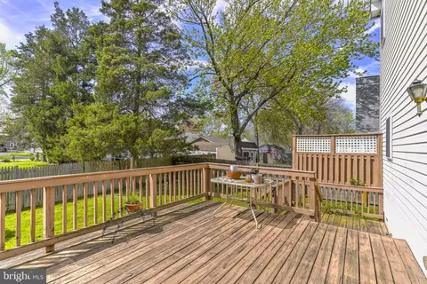 Exterior - 615 Mann Rd, Deale, MD 20751 photo 2 of 7