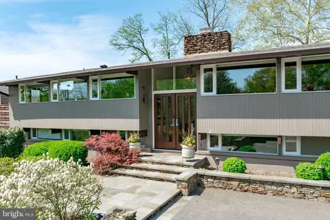 Exterior - 1924 Thomas Dr, Annapolis, MD 21409 photo 6 of 7