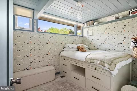 Bedroom - 1924 Thomas Dr, Annapolis, MD 21409 photo 4 of 6