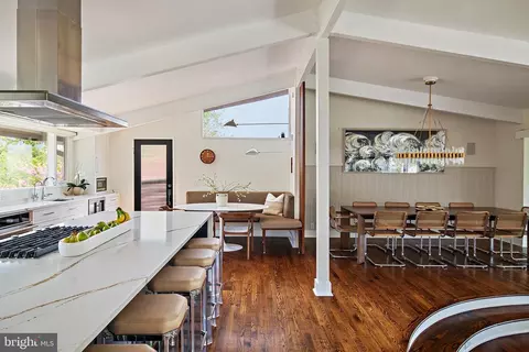 Dining - 1924 Thomas Dr, Annapolis, MD 21409 photo 3 of 3