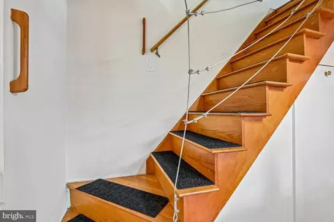 Entry Way - 38 Cathedral St, Annapolis, MD 21401 photo 2 of 4