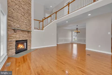 Living - 119 Mulberry Ct, Edgewater, MD 21037 photo 7 of 12