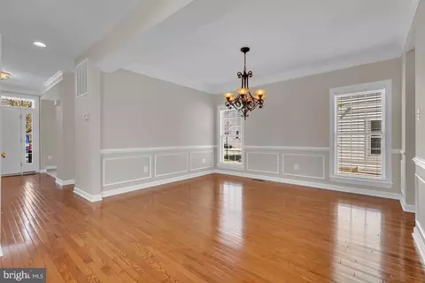 Entry Way - 119 Mulberry Ct, Edgewater, MD 21037 photo 3 of 8