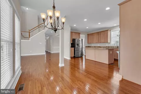 Entry Way - 119 Mulberry Ct, Edgewater, MD 21037 photo 4 of 8