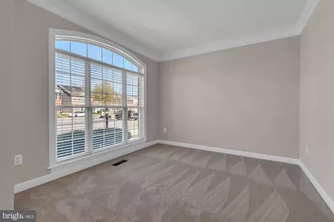 Living - 119 Mulberry Ct, Edgewater, MD 21037 photo 1 of 12