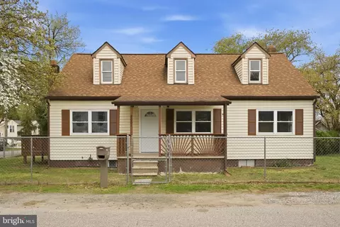 8001 W End Dr, Orchard Beach, MD 21226