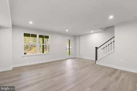 Living - 103 Spring Gate Ln, Pasadena, MD 21122 photo 6 of 6