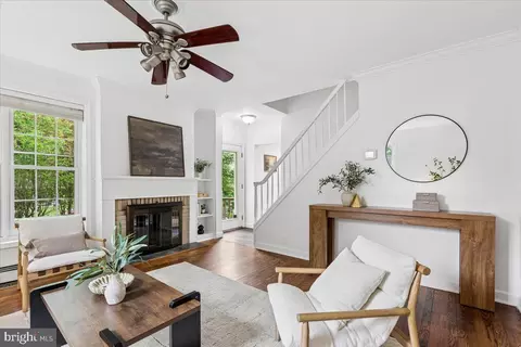 Entry Way - 76 Summerfield Dr, Annapolis, MD 21403 photo 1 of 2