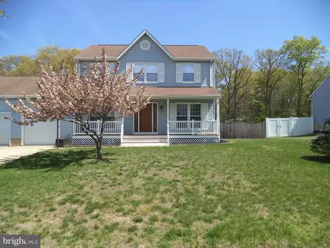 7881 Whites Cove Rd, Pasadena, MD 21122