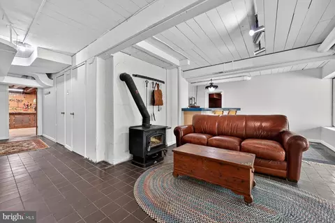 Entry Way - 508 Epping Forest Rd, Annapolis, MD 21401 photo 8 of 8
