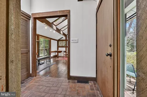 Entry Way - 508 Epping Forest Rd, Annapolis, MD 21401 photo 1 of 8