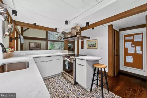 Kitchen - 508 Epping Forest Rd, Annapolis, MD 21401 photo 3 of 4