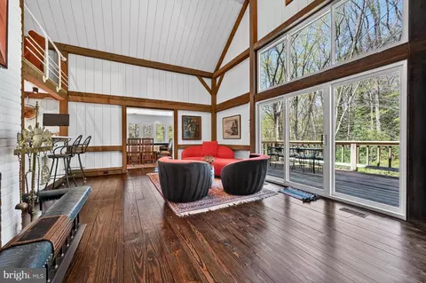 Living - 508 Epping Forest Rd, Annapolis, MD 21401 photo 2 of 3