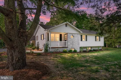520 Harbor Dr, Annapolis, MD 21403
