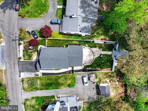 View/Area - 448 Maple Leaf Dr, Edgewater, MD 21037 photo 3 of 7