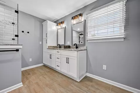 Bath - 448 Maple Leaf Dr, Edgewater, MD 21037 photo 2 of 4