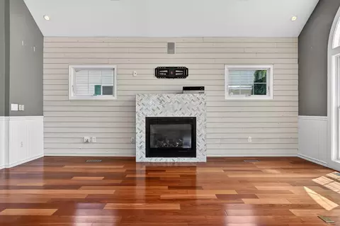 Living - 448 Maple Leaf Dr, Edgewater, MD 21037 photo 4 of 9