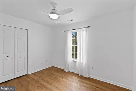 Bedroom - 3530 Shady Dr, Edgewater, MD 21037 photo 3 of 5