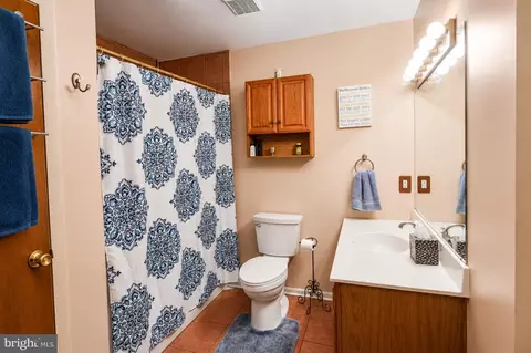 Bath - 8121 A Elizabeth Rd, Pasadena, MD 21122 photo 2 of 3
