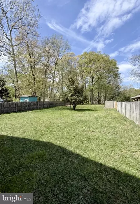 Exterior - 8121 A Elizabeth Rd, Pasadena, MD 21122 photo 2 of 2