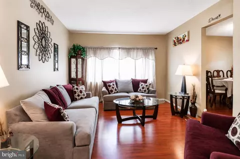 Living - 8121 A Elizabeth Rd, Pasadena, MD 21122 photo 1 of 3