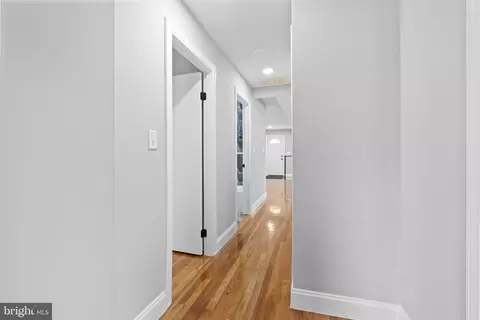 Entry Way - 435 Yellow Spgs S, Laurel, MD 20724 photo 1 of 4