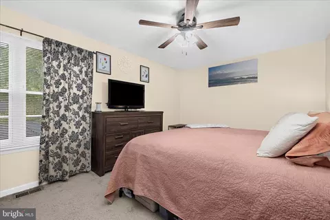 Bedroom - 3547 Brickwall Ln, Pasadena, MD 21122 photo 7 of 9