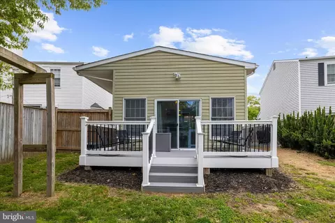 Exterior - 3547 Brickwall Ln, Pasadena, MD 21122 photo 7 of 9