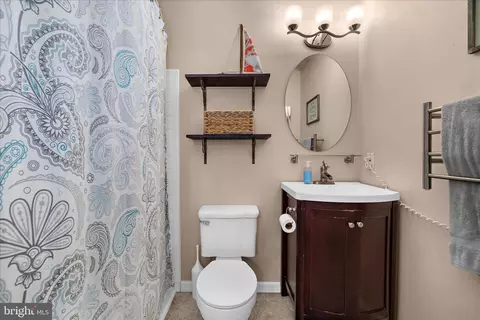 Bath - 3547 Brickwall Ln, Pasadena, MD 21122 photo 6 of 7