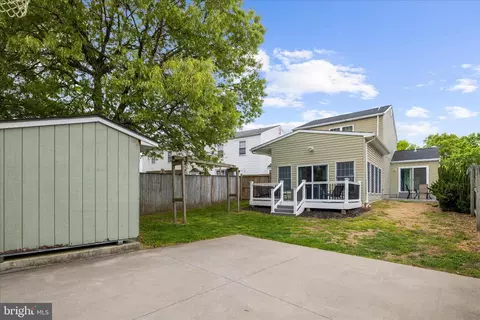 Exterior - 3547 Brickwall Ln, Pasadena, MD 21122 photo 6 of 9