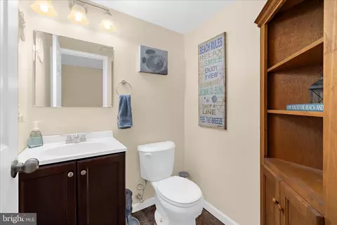 Bath - 3547 Brickwall Ln, Pasadena, MD 21122 photo 4 of 7