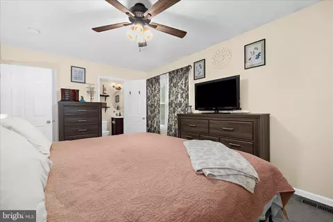 Bedroom - 3547 Brickwall Ln, Pasadena, MD 21122 photo 9 of 9