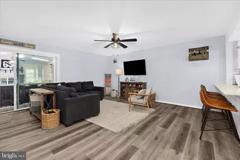 Living - 3547 Brickwall Ln, Pasadena, MD 21122 photo 1 of 1