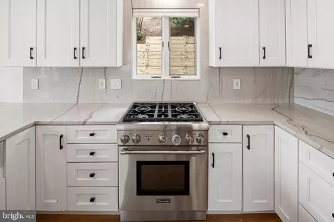 Kitchen - 122 Shore Rd, Arnold, MD 21012 photo 3 of 4