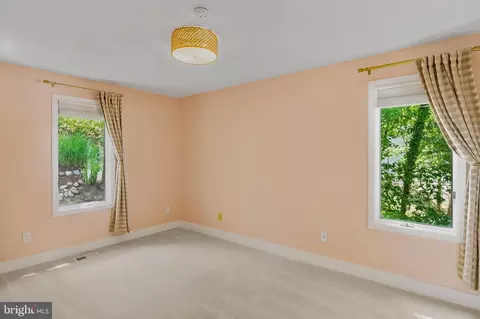 Bedroom - 122 Shore Rd, Arnold, MD 21012 photo 5 of 8