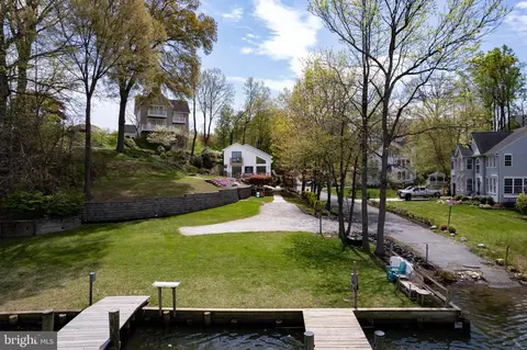 Exterior - 122 Shore Rd, Arnold, MD 21012 photo 3 of 8