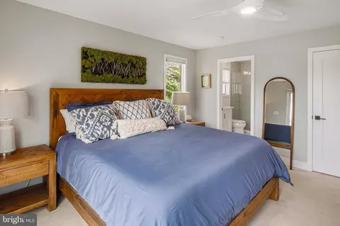 Bedroom - 122 Shore Rd, Arnold, MD 21012 photo 3 of 6
