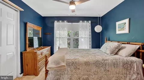Bedroom - 1407 Houndhill Ct, Crofton, MD 21114 photo 3 of 9