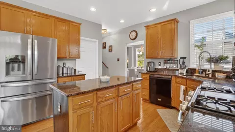 Kitchen - 1407 Houndhill Ct, Crofton, MD 21114 photo 4 of 5