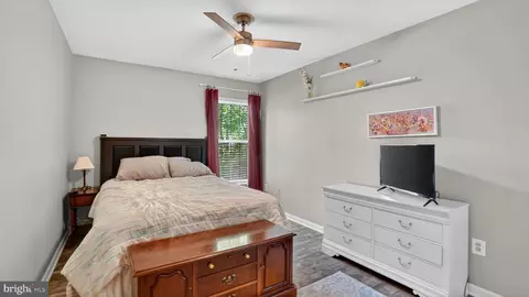 Bedroom - 1407 Houndhill Ct, Crofton, MD 21114 photo 7 of 9